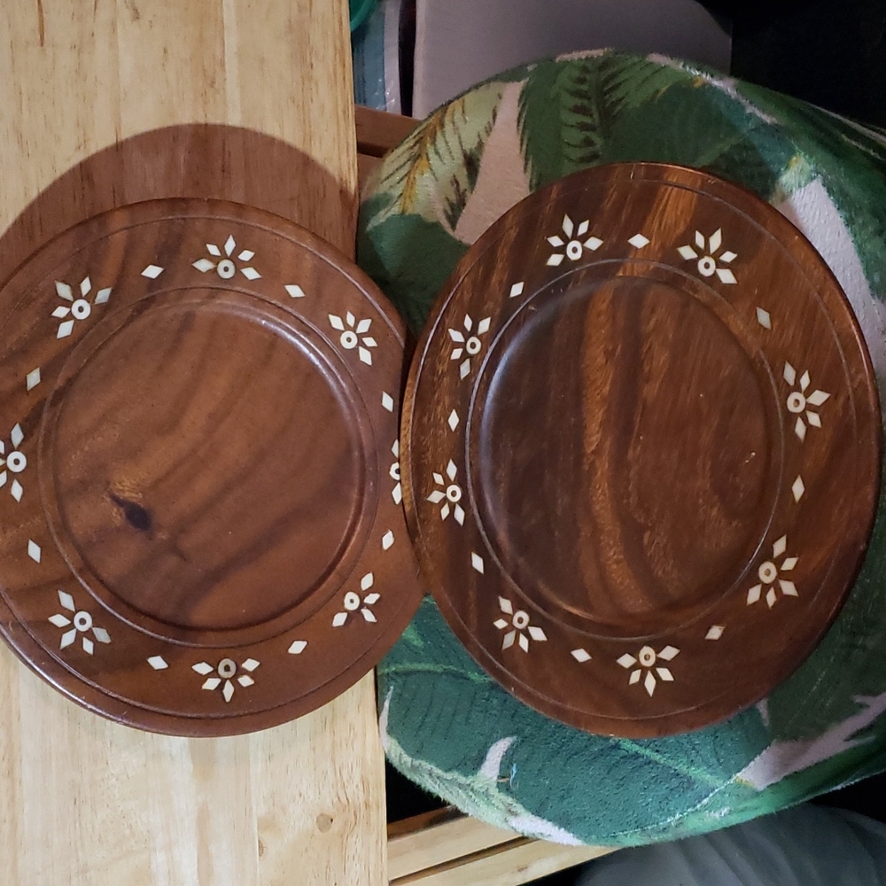 Teak/mother of pearl plates